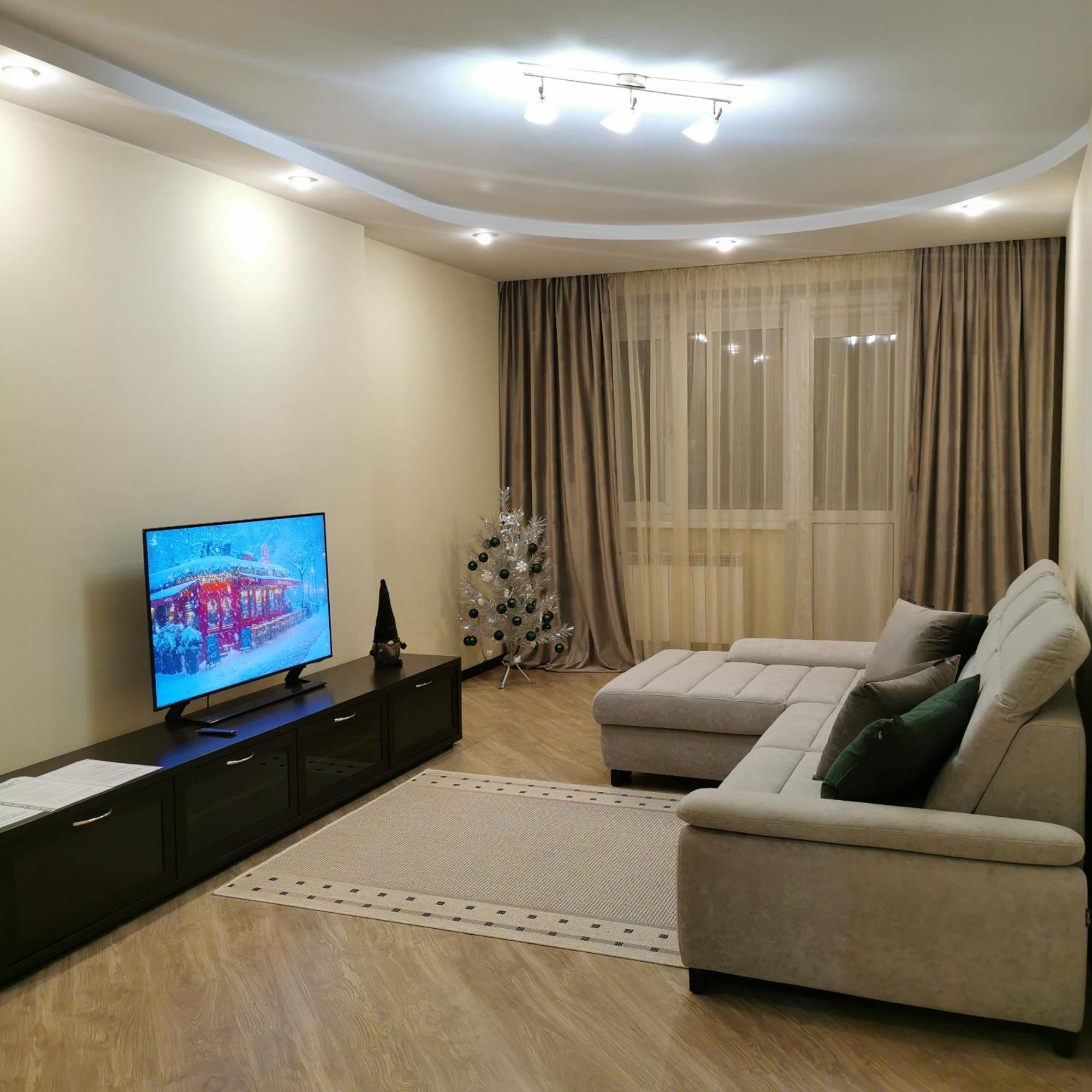Apartment Big In Center